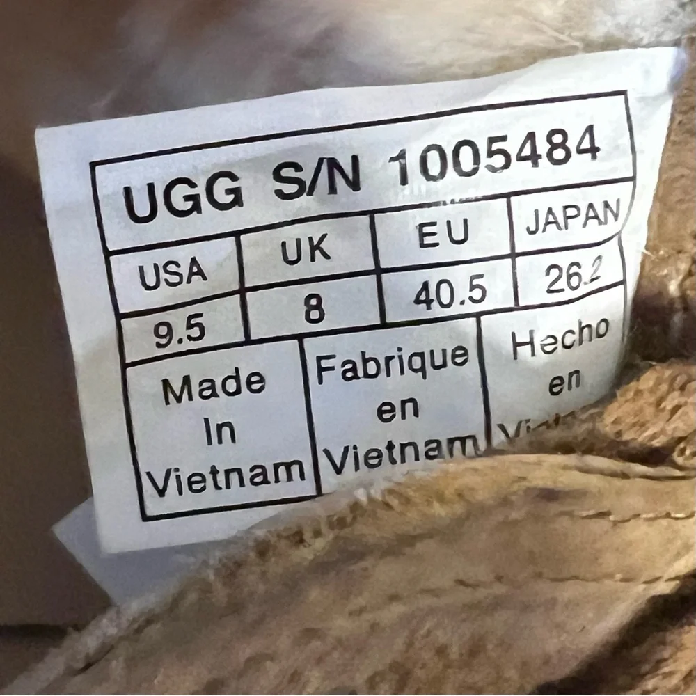 Ugg Brown Tan Suede Leather Sneakers tennis shoes lace up women's 9.5